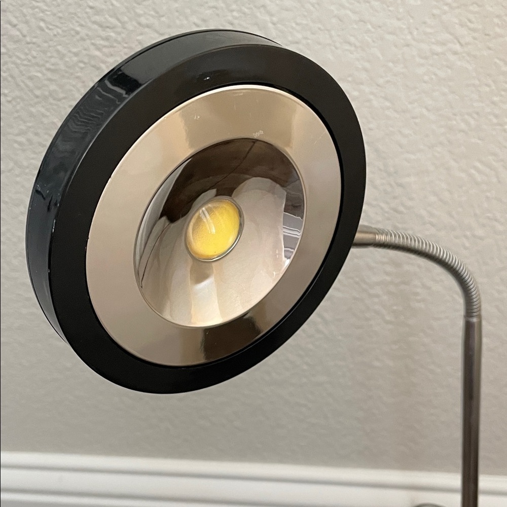 Sleek Black Adjustable Desk Lamp - Picture 7 of 9